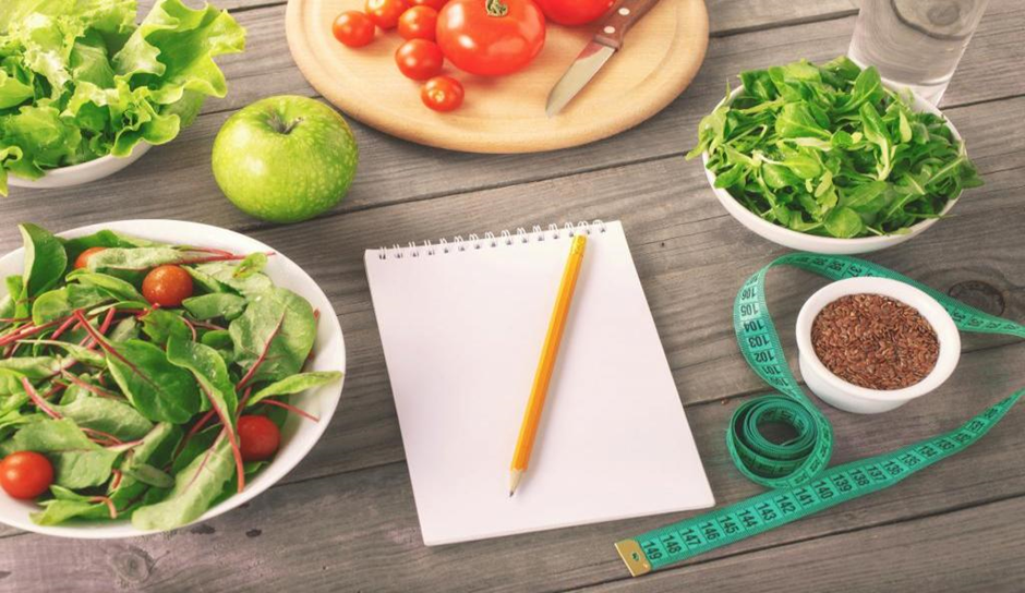 در رژیم دو هفتهای چه غذاهایی برای لاغر شدن باید بخوریم؟