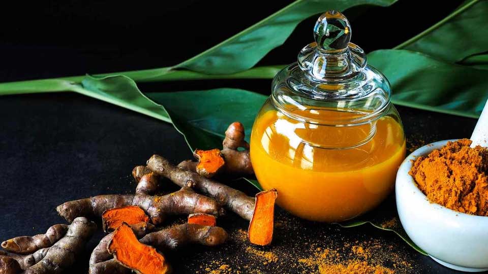 عوارض زردچوبه