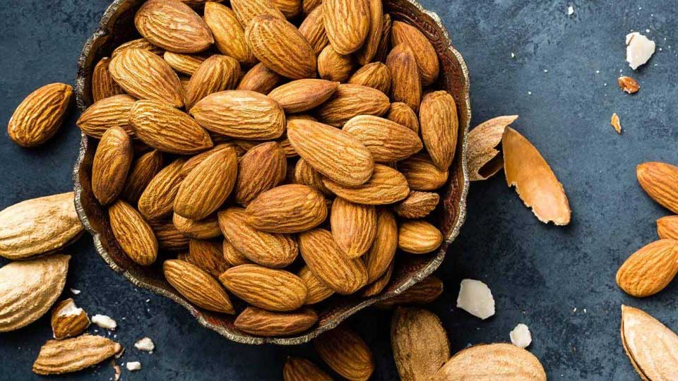 مصرف بادام برای لاغری