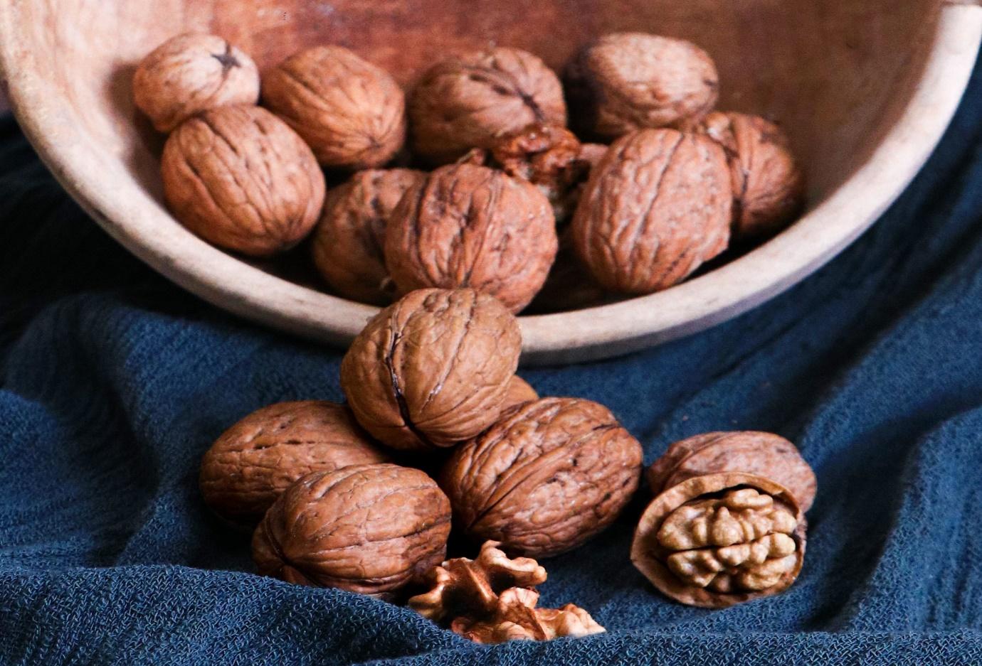 چگونه با خوردن گردو لاغر شویم؟